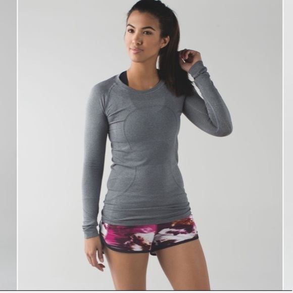 🍋Lululemon Speed Short! - Picture 4 of 8